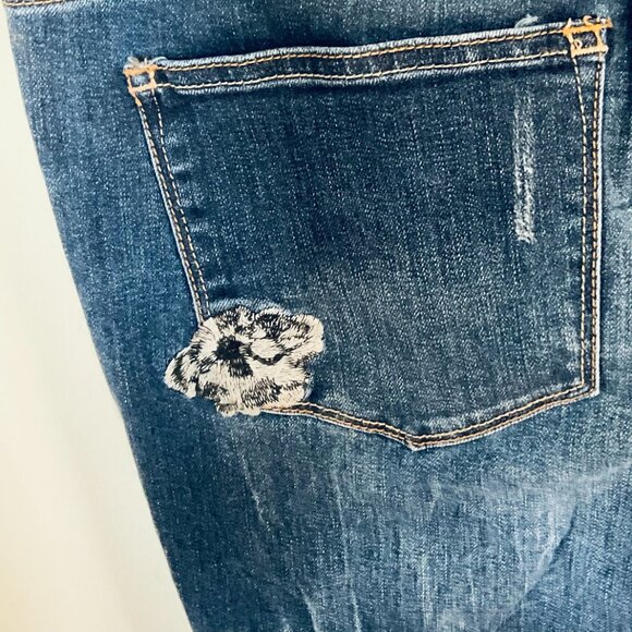 MAX JEANS Women's Straight Short Cropped Jeans EUC Size 10 - Picture 4 of 9